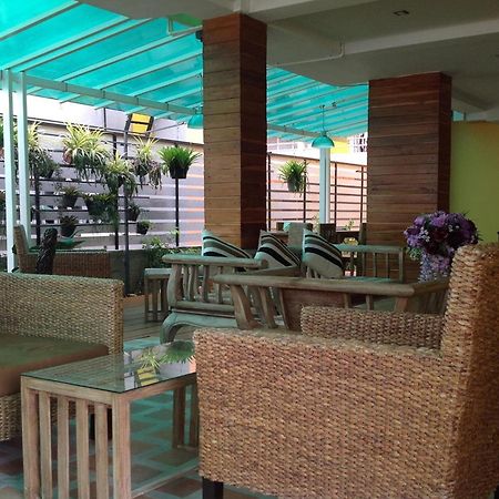 Yellow Tique Hotel Lampang Exterior photo