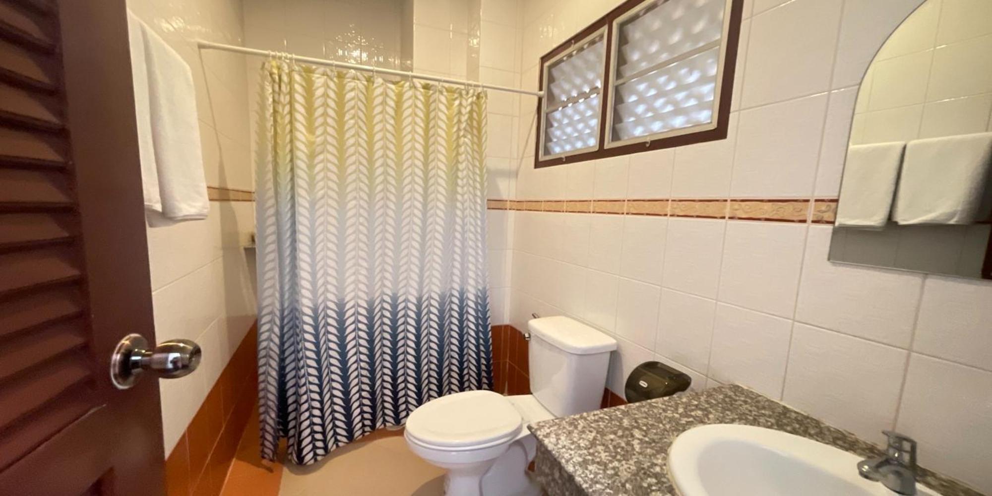 Yellow Tique Hotel Lampang Exterior photo